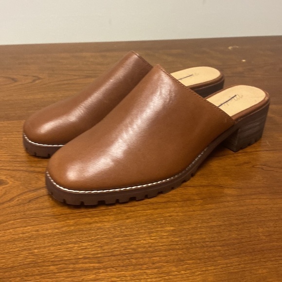 MadeWell The Mindy Lugsole Mule in Leather NH224 - Picture 4 of 7